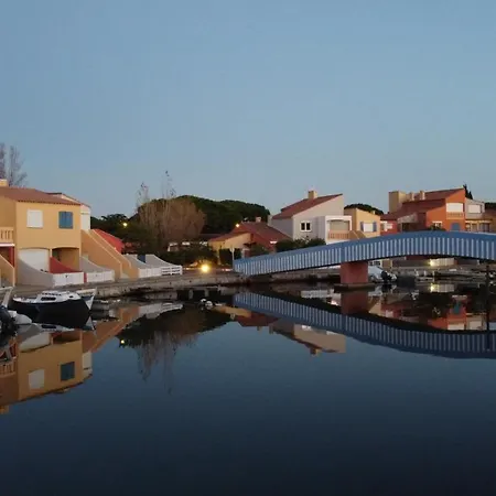 Marina Les Pieds Dans L Eau Apartment *